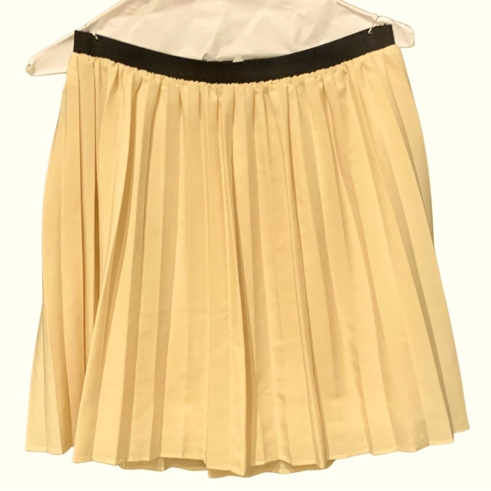 Willow & Clay Womens Yellow Pleated Elastic Band Mini Skirt Size Medium